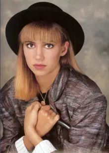 Debbie Gibson - LIYEChair[1].jpg